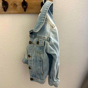 Unisex Cotton On light blue denim jean jacket. Size3-4 toddler.